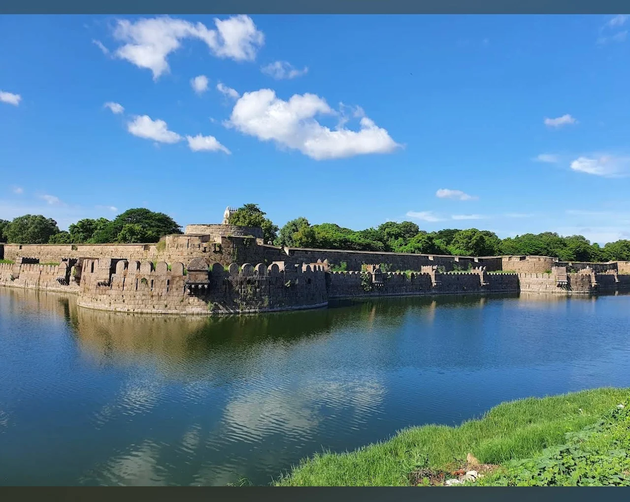 Chennai to Vellore Cabs